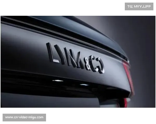 UFC320副赛多场上演精彩终结新秀崛起震撼全场引爆格斗热潮